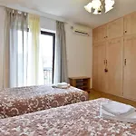 In Valica Mit Grossem Garten By Interhome 公寓 *