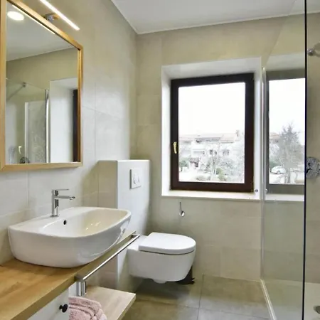 In Valica Mit Grossem Garten By Interhome Apartmán Umag