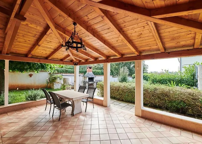 Apartmán In Valica Mit Grossem Garten By Interhome