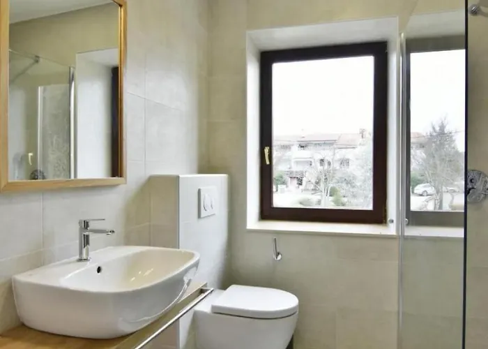 In Valica Mit Grossem Garten By Interhome Appartement Umag