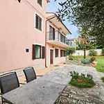 Apartament In Valica Mit Grossem Garten By Interhome *