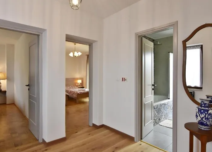 In Valica Mit Grossem Garten By Interhome Apartman Umag