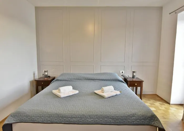 In Valica Mit Grossem Garten By Interhome Apartman *